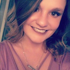 Meet your Posher, Jade